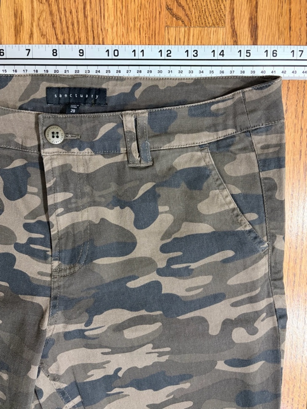 Sanctuary Skinny Camo Pants sz 29 - Picture 3 of 8